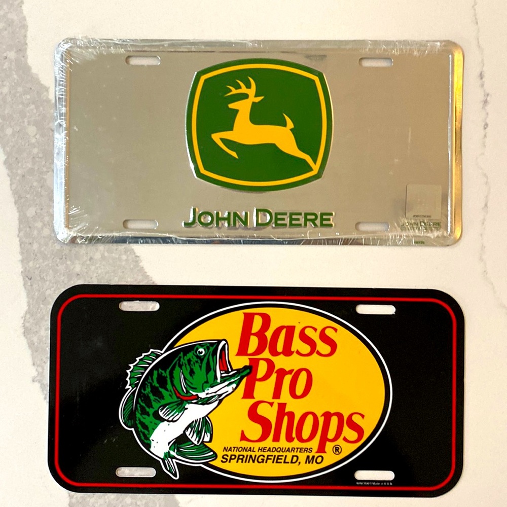 Set of 2 Decorative license plates. John Deere & Bass Pro Shops